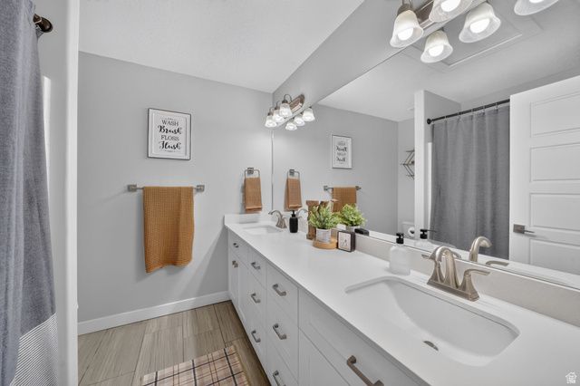 21 E HERON HILLS AVE, Saratoga Springs, UT 84045