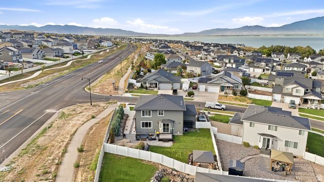 21 E HERON HILLS AVE, Saratoga Springs, UT 84045