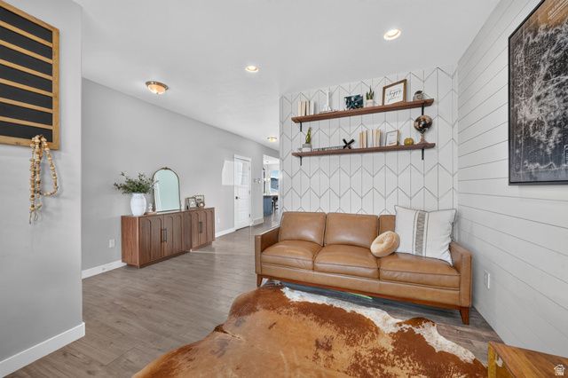 21 E HERON HILLS AVE, Saratoga Springs, UT 84045