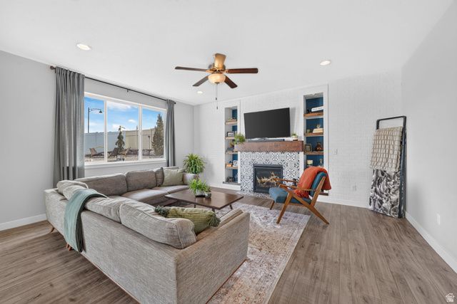 21 E HERON HILLS AVE, Saratoga Springs, UT 84045