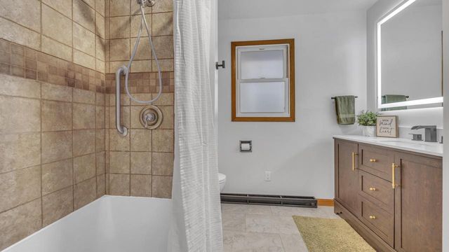 1147 Logan AVENUE, Sheboygan, WI 53083