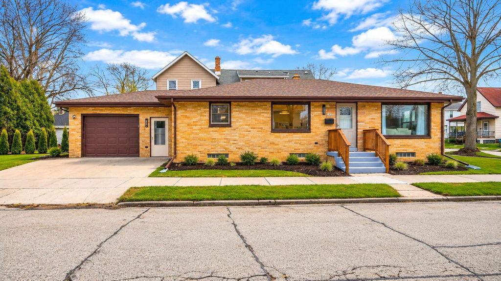 1147 Logan AVENUE, Sheboygan, WI 53083