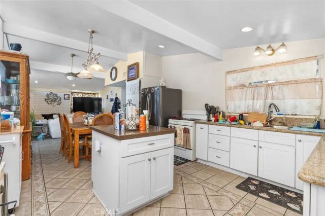 2113 W Niobe, Anaheim, CA 92804