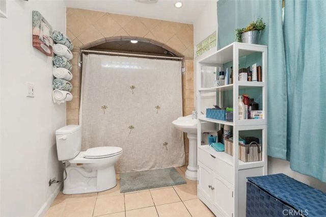 2113 W Niobe, Anaheim, CA 92804
