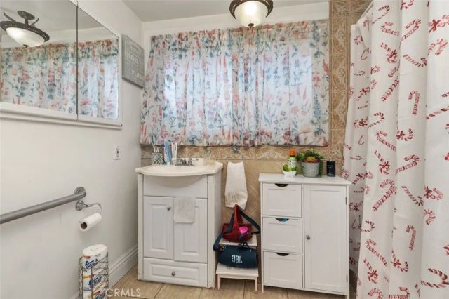 2113 W Niobe, Anaheim, CA 92804