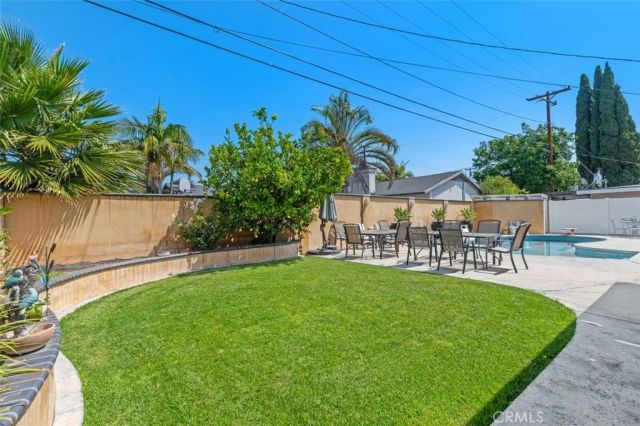 2113 W Niobe, Anaheim, CA 92804