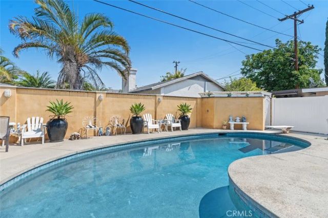 2113 W Niobe, Anaheim, CA 92804