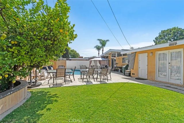 2113 W Niobe, Anaheim, CA 92804