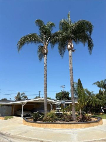 2113 W Niobe, Anaheim, CA 92804