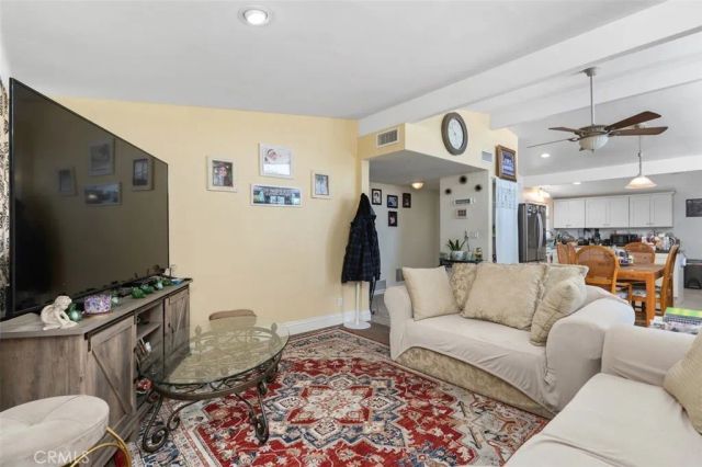 2113 W Niobe, Anaheim, CA 92804