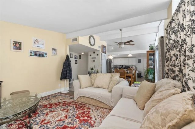 2113 W Niobe, Anaheim, CA 92804