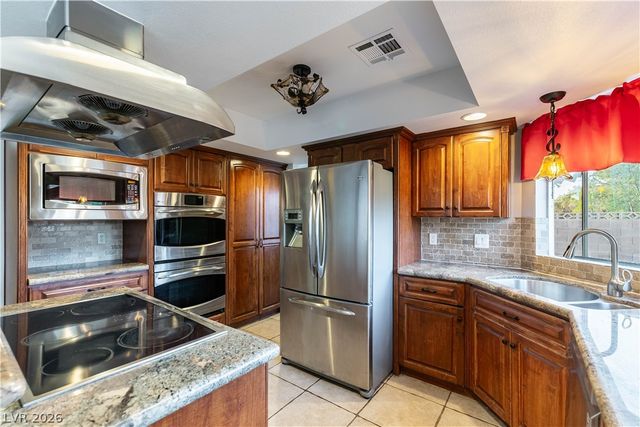 7384 Edgewater Lane, Las Vegas, NV 89123