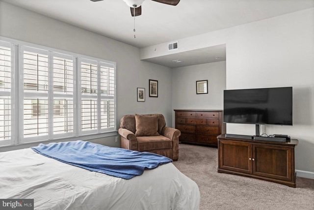 43386 WHITEHEAD TER, Ashburn, VA 20148