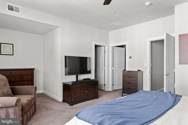 43386 WHITEHEAD TER, Ashburn, VA 20148