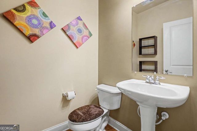 2040 Hatteras Way NW, Atlanta, GA 30318