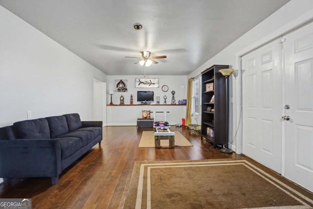 2040 Hatteras Way NW, Atlanta, GA 30318