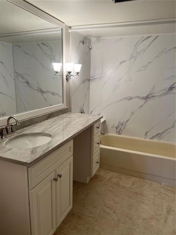 5400 34TH STREET W E8, Bradenton, FL 34210