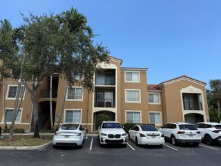 8050 N Nob Hill Rd 105, Tamarac, FL 33321