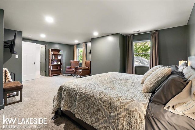 911 Lamppost Lane, Bloomfield Hills, MI 48304