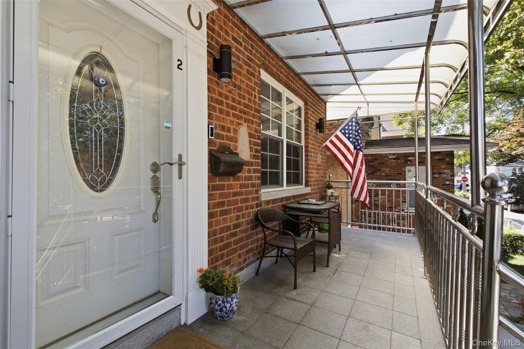 2110 Tomlinson Avenue, Bronx, NY 10461 — photo 5