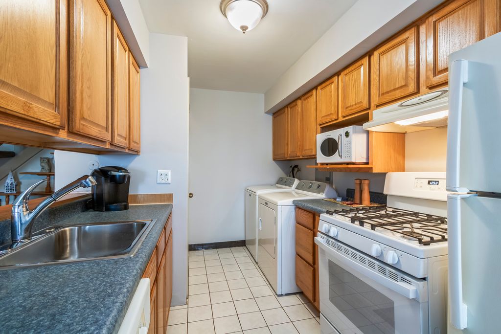 1585 Cove Drive, Prospect Heights, IL 60070 — photo 5