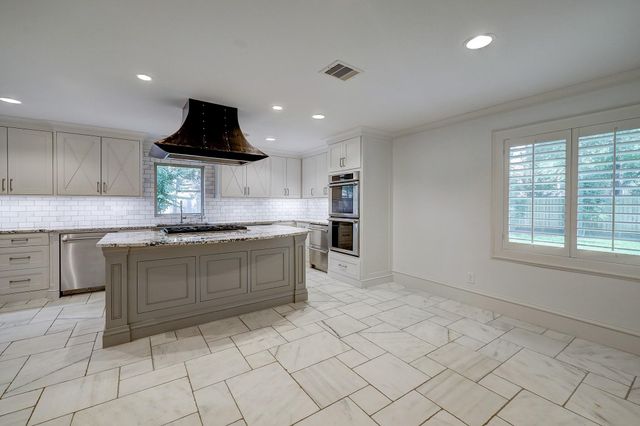 14123 Carolcrest Circle, Houston, TX 77079