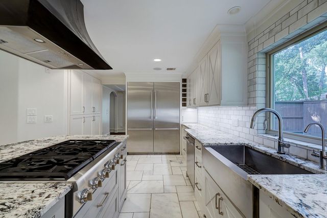 14123 Carolcrest Circle, Houston, TX 77079