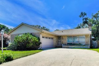 1430 Scotdale Road, La Grange Park, IL 60526