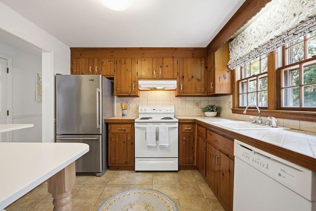 68 Long Hill Rd, Dennis, MA 02638