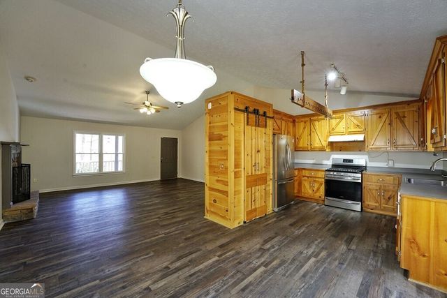 365 Avery Drive, Talking Rock, GA 30175