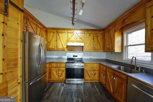 365 Avery Drive, Talking Rock, GA 30175