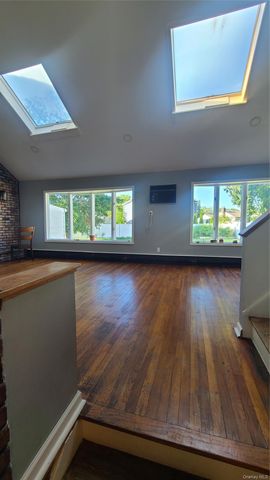 623 Nimrod Court, North Babylon, NY 11703