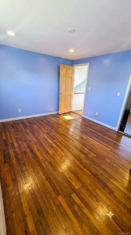 623 Nimrod Court, North Babylon, NY 11703
