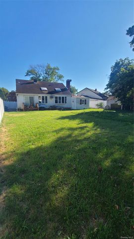 623 Nimrod Court, North Babylon, NY 11703