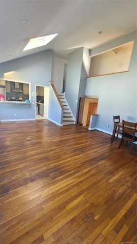 623 Nimrod Court, North Babylon, NY 11703