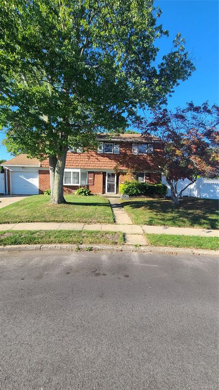 623 Nimrod Court, North Babylon, NY 11703 — exterior