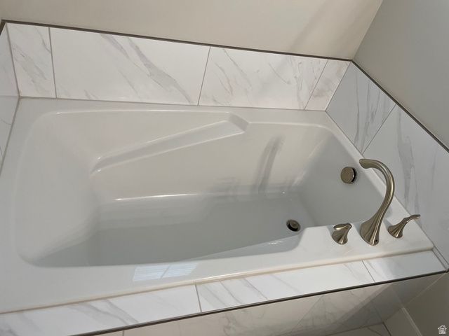 951 W SHADOW BROOK LN, Lehi, UT 84043