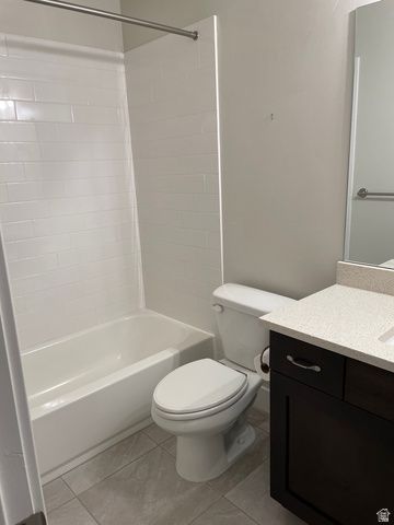 951 W SHADOW BROOK LN, Lehi, UT 84043