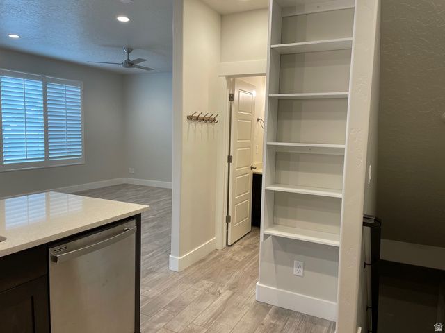 951 W SHADOW BROOK LN, Lehi, UT 84043