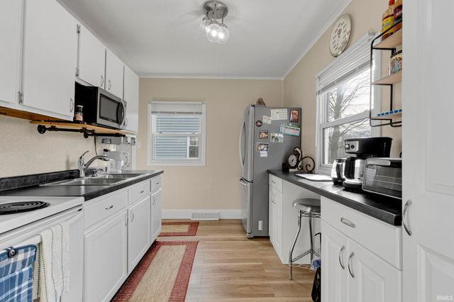 303 E Chippewa Avenue, South Bend, IN 46614