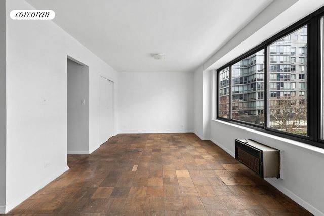 382 Central Park W Apt 5Y, New York City, NY 10025