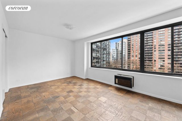 382 Central Park W Apt 5Y, New York City, NY 10025