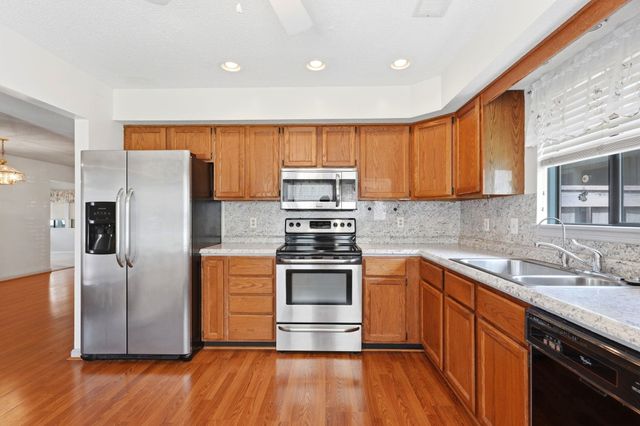 129 Hickory Dr., Conway, SC 29526