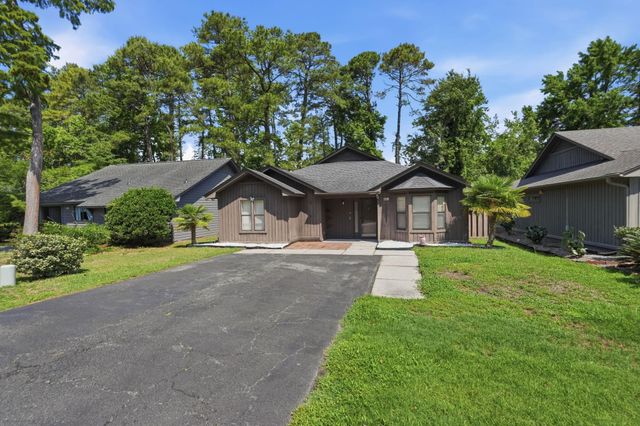 129 Hickory Dr., Conway, SC 29526
