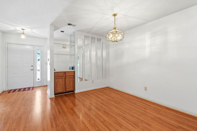 129 Hickory Dr., Conway, SC 29526