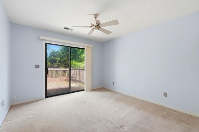 129 Hickory Dr., Conway, SC 29526