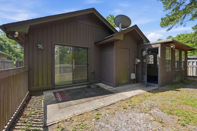 129 Hickory Dr., Conway, SC 29526