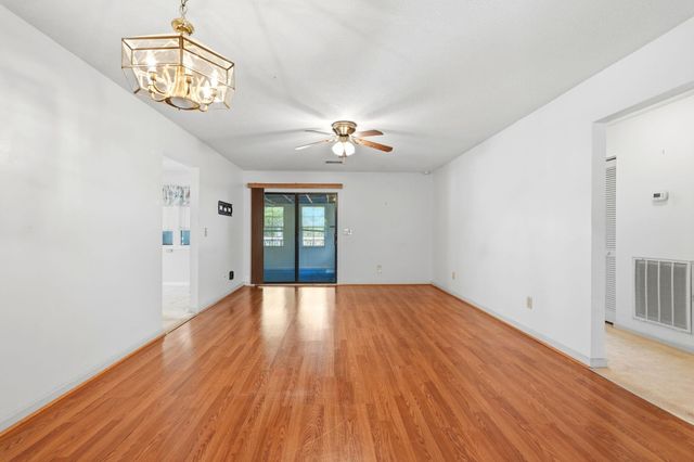 129 Hickory Dr., Conway, SC 29526