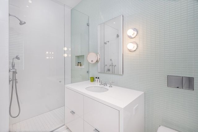 70 Possum Rd, Weston, MA 02493