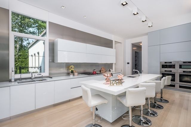 70 Possum Rd, Weston, MA 02493